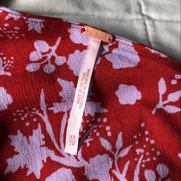 NWOT Carmen Printed Top - Picture 5 of 6